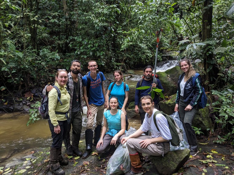 Equipe do Herbário SORO em expedição a Caraguatatuba e Cunha/SP